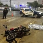 Menor em moto morre após colidir com Jeep e ser lançado contra poste em VG