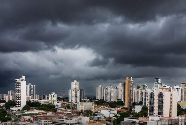 Após onda de calor, tempestades devem atingir todas as cidades de MT nos próximos dias