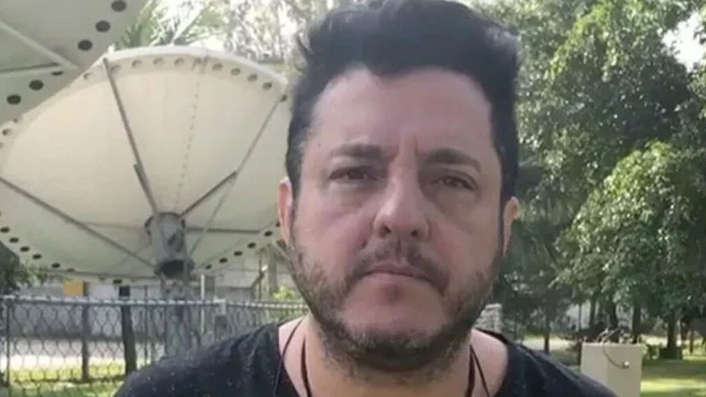 Bruno relata rádio ligando sozinho e tocando música de Rick & Renner