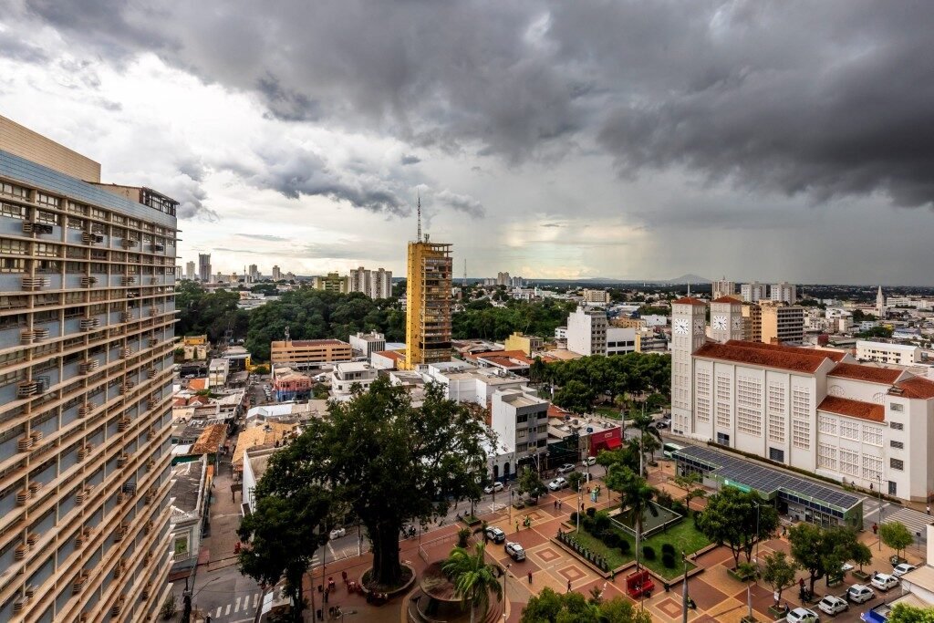 Cuiabá tem alerta para chuvas intensas e ventos de até 60 km/h