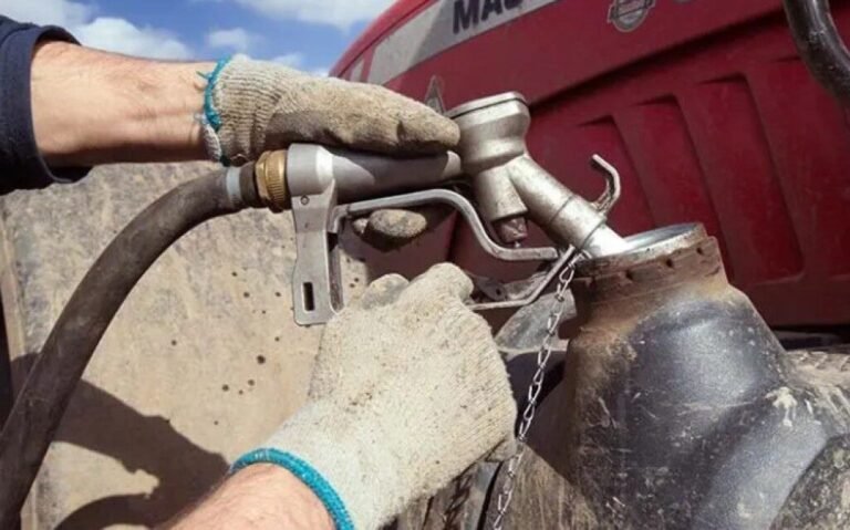 Diesel entra em outubro com subsídio de R$ 2,12, mas estoques duram 15 dias