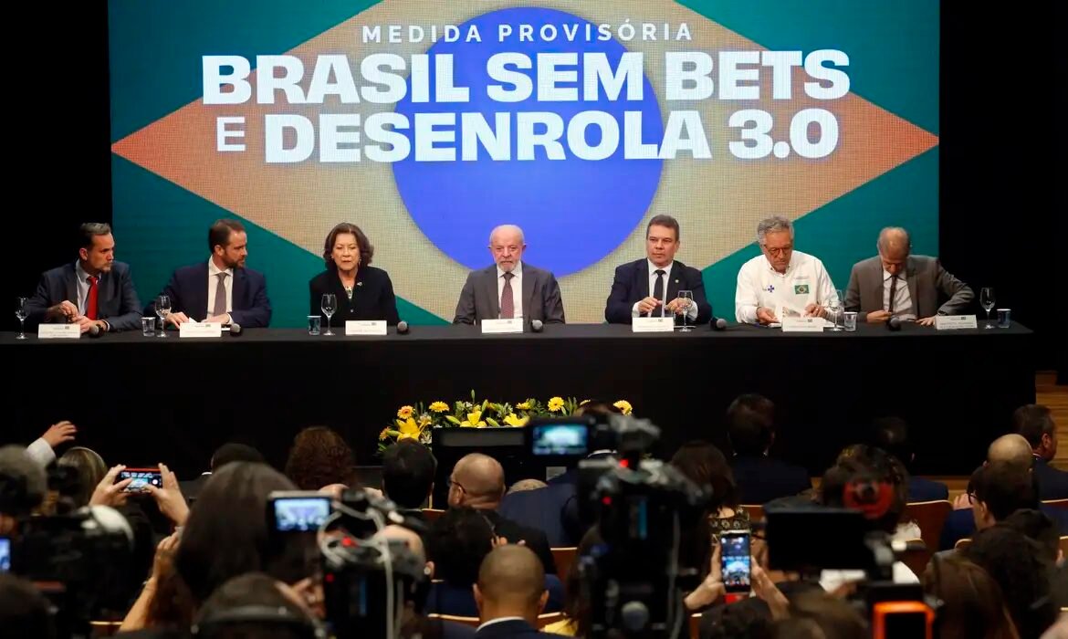 Governo lança terceira fase do desenrola com leilão de débitos