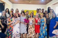 Mais de 150 idosos celebram a Primavera com baile, desfile e elegem rei e rainha em Cuiabá