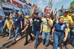 Medeiros, suplente e prefeito confirmam abandono a WF e participam de ato político com Pivetta