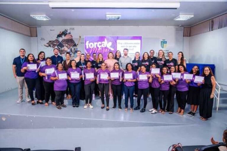 Projeto Força Mulher certifica mulheres em curso de manicure e pedicure em Lucas do Rio Verde