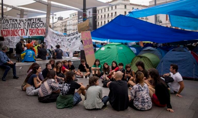 Protestos em Madri entram no 3º dia após despejo de aposentada
