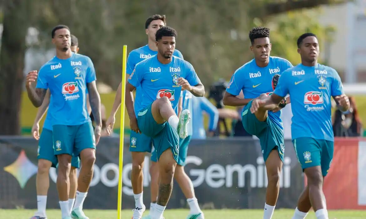 Ancelotti comanda primeiro treino completo da seleção na Austrália